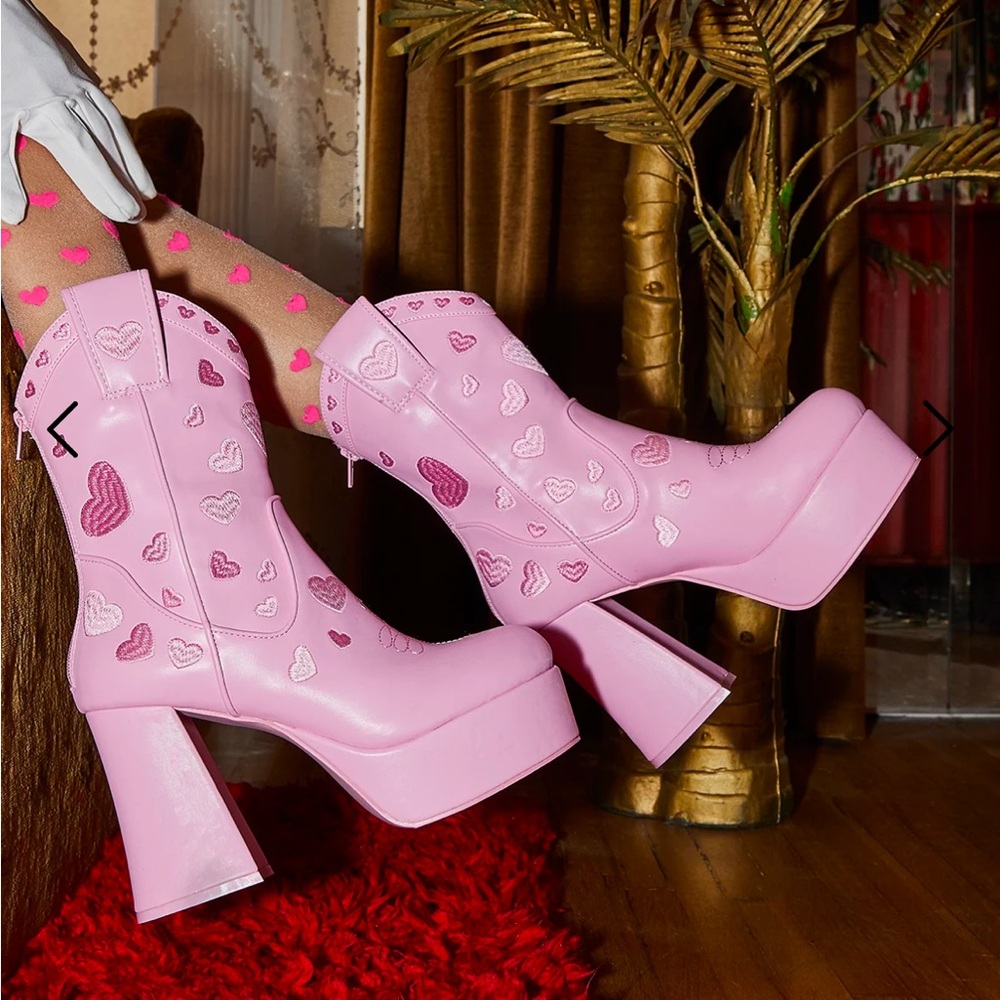 PINK cowboy boots